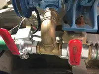 قارب مزدوج الهيكل للبيع