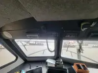 قوارب العمل للبيع