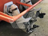 قوارب العمل للبيع