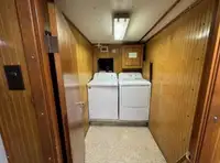 قارب طاقم للبيع