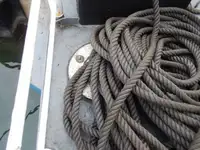 قوارب العمل للبيع