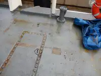 قوارب العمل للبيع