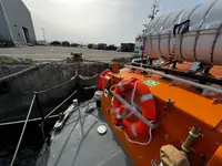 قارب طاقم للبيع