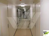 سفينة حاويات للبيع