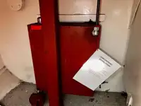 قوارب العمل للبيع