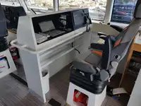 قارب طيار للبيع