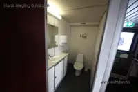 قارب مزدوج الهيكل للبيع