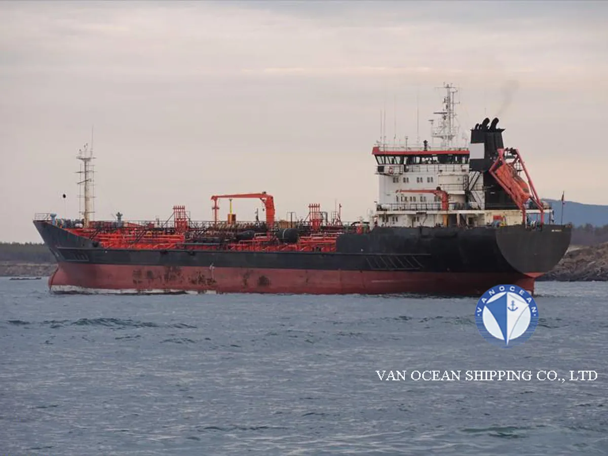 ناقلة نفط / مواد كيميائية للبيع