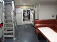 قارب طيار للبيع