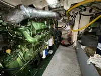 قوارب العمل للبيع