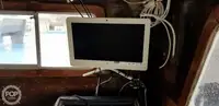 قارب مزدوج الهيكل للبيع
