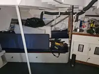 قارب نجاة للبيع