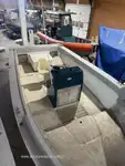 قوارب العمل للبيع