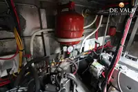 قارب طاقم للبيع