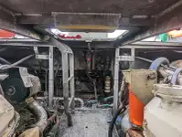 قوارب العمل للبيع