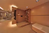سفينة سياحية للبيع
