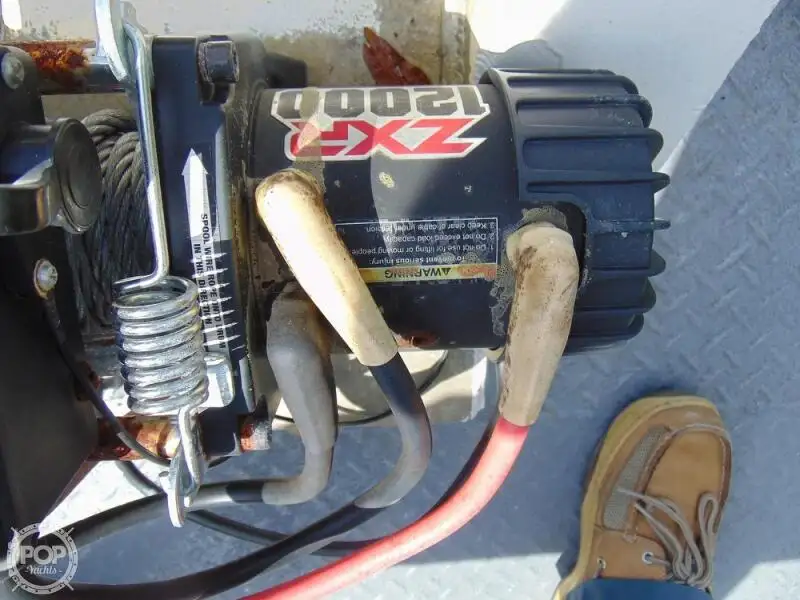 زورق دورية للبيع