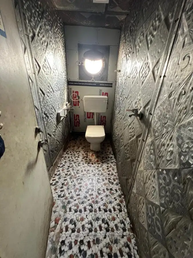 سفينة سحب للبيع