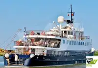 سفينة سياحية للبيع