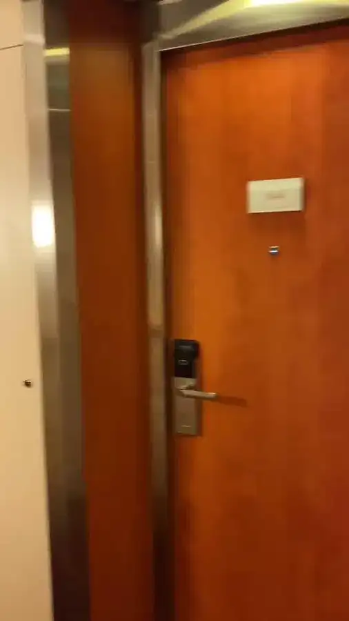 سفينة سياحية للبيع