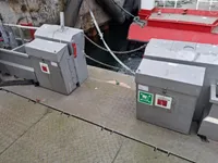 قوارب العمل للبيع
