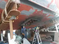سفينة نقل بضائع بالمركبات (Ro-Ro) للبيع