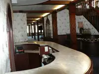 قارب مزدوج الهيكل للبيع