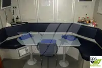 قوارب العمل للبيع