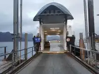 سفينة نقل بضائع بالمركبات (Ro-Ro) للبيع