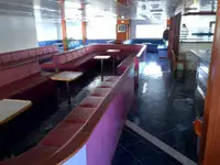 سفينة العبارة للبيع