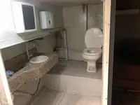 سفينة إمداد للبيع