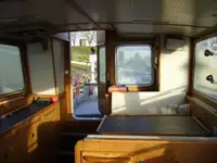زورق دورية للبيع