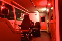 قارب طيار للبيع