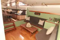 فندق عائم للبيع