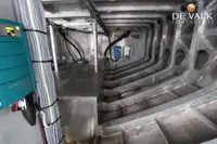 قارب طاقم للبيع