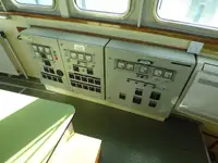قوارب العمل للبيع