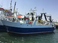سفينة صيد بالجر للبيع