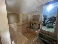 قوارب العمل للبيع