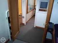 قاطعة للبيع