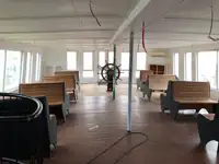 سفينة العبارة للبيع