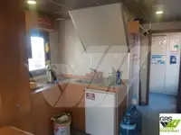 قوارب العمل للبيع