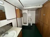 سفينة سحب للبيع