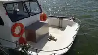 قارب طاقم للبيع