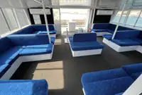 سفينة سياحية للبيع
