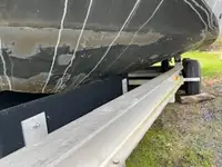 قوارب العمل للبيع