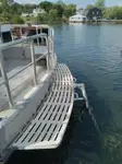 قارب طاقم للبيع