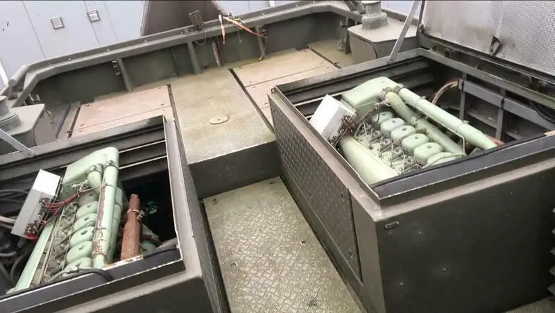 سفينة سحب للبيع