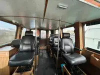 قارب طيار للبيع
