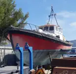 قارب إرشادي للبيع