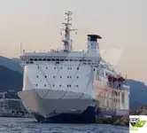 سفينة نقل بضائع بالمركبات (Ro-Ro) للبيع